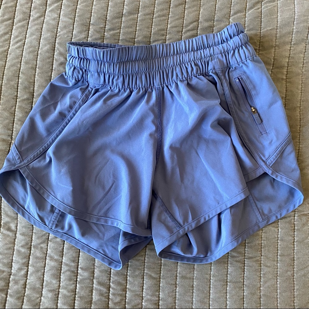 Lululemon shorts size 4